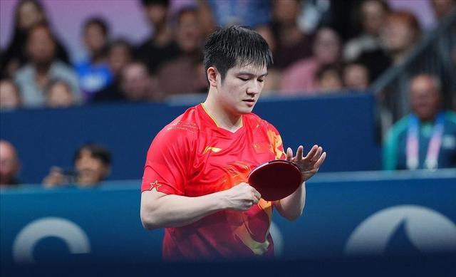 瑞典乒乓球选手力压对手，拿下冠军！