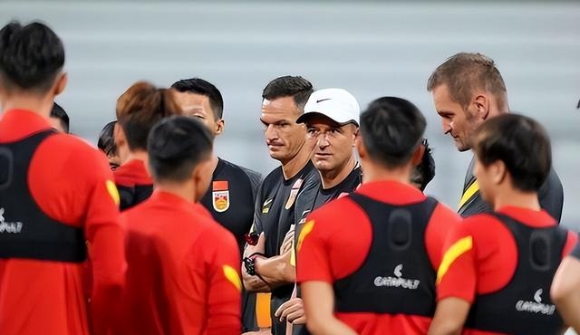 东南亚球队击败对手，晋级决赛阶段