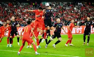 开云体育官网-关于PSG碾压KT，Hanssama拿下关键大龙激烈交锋八强赛，强势挺进下一轮的信息