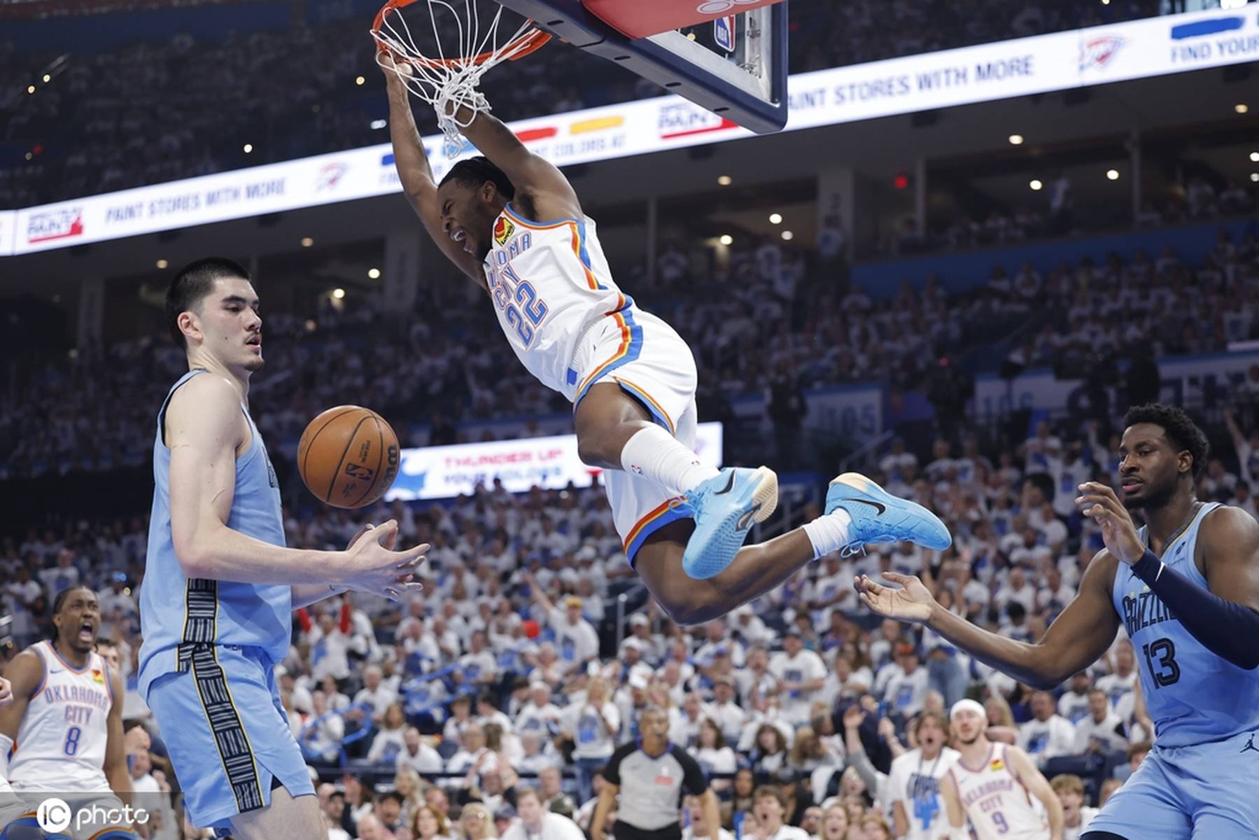 开云APP-灰熊客场惊险战胜太阳，莫兰特关键绝杀