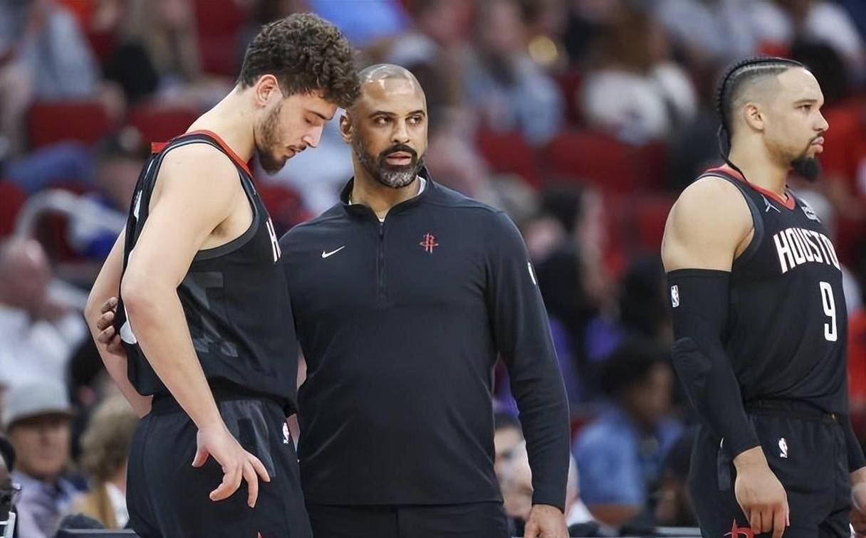 火箭队球员内讧,教练组面临压力 火箭队球员内讧,教练组面临压力