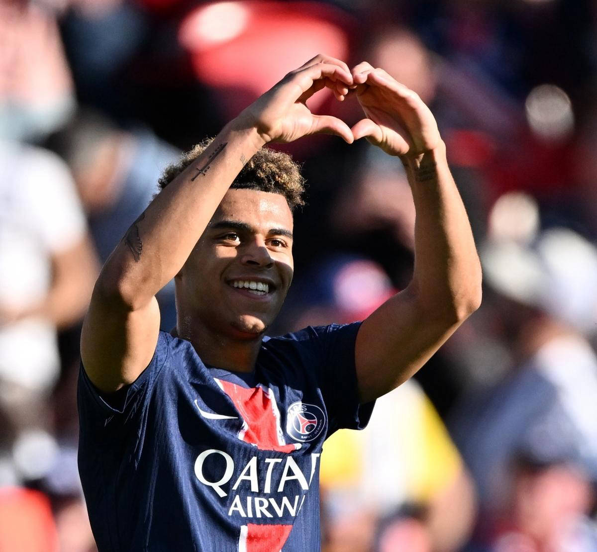 开云官网-法国联赛绝杀冠军战斗意外悬念