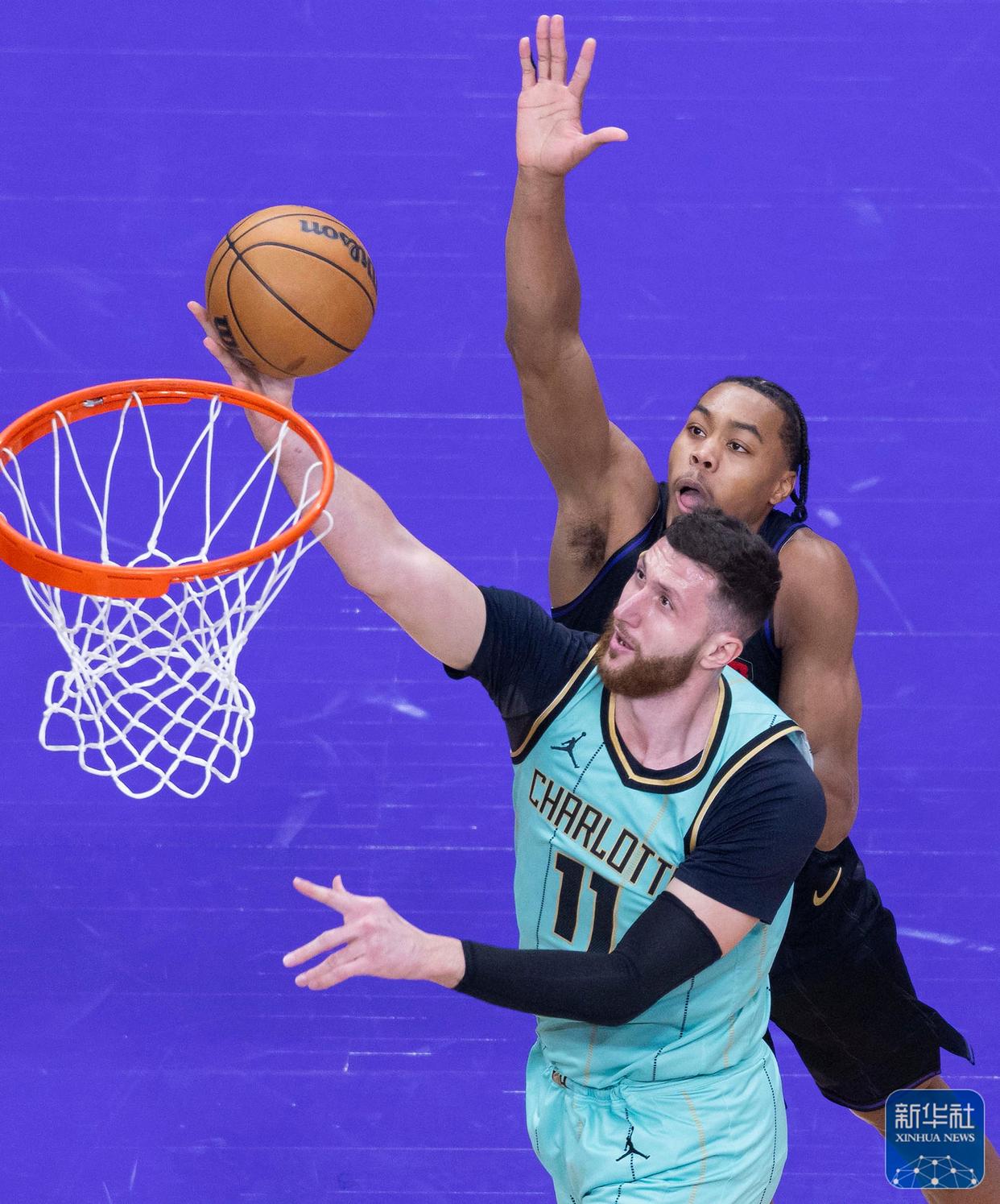 开云体育-黄蜂队击败老鹰队晋级东部半决赛的简单介绍