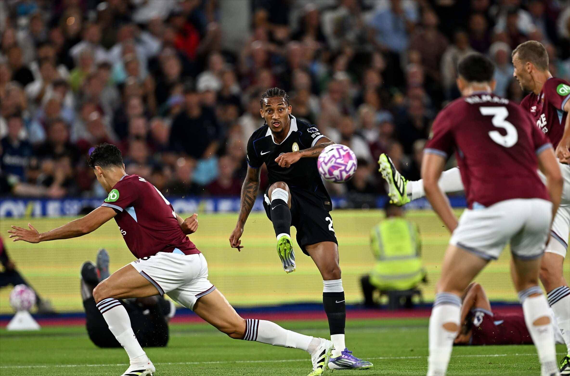 英超比赛看点：全队协作共赢球员全力拼搏