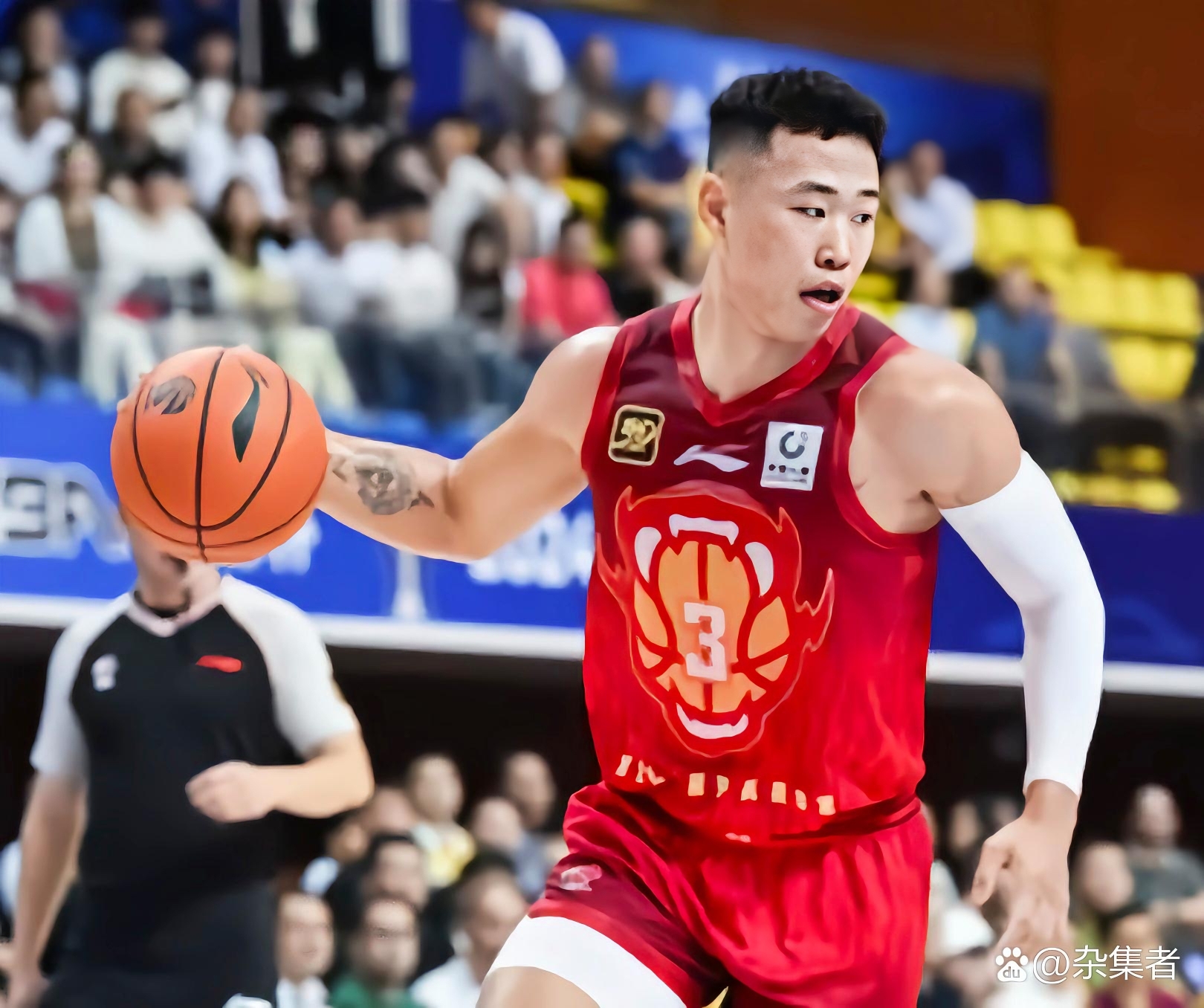 四川队力克青岛队,周琦点燃赛场 四川队力克青岛队,周琦点燃赛场