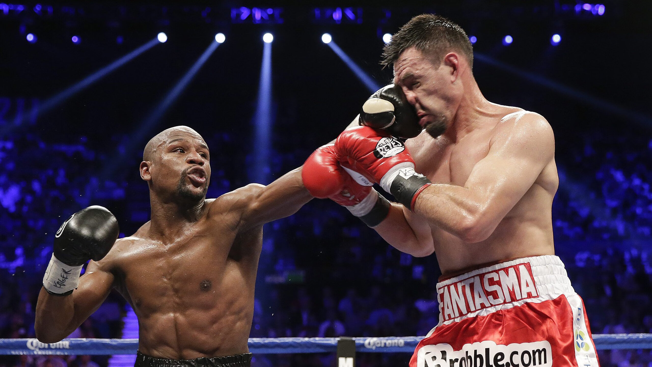 开云体育官方网站-逆转之夜，小贾伦关键时刻连斩十一分封神，年度焦点战上演英雄史诗