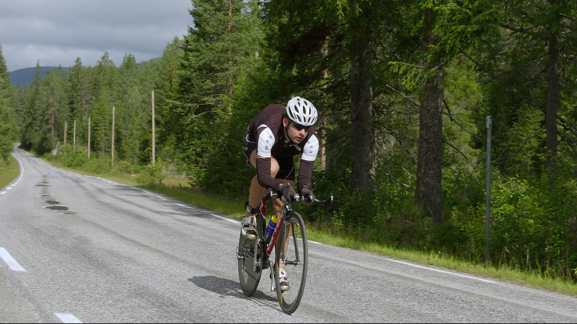 泰国队轻取马来西亚队，黄鸭组合刷新纪录，羽毛球赛场的双重胜利