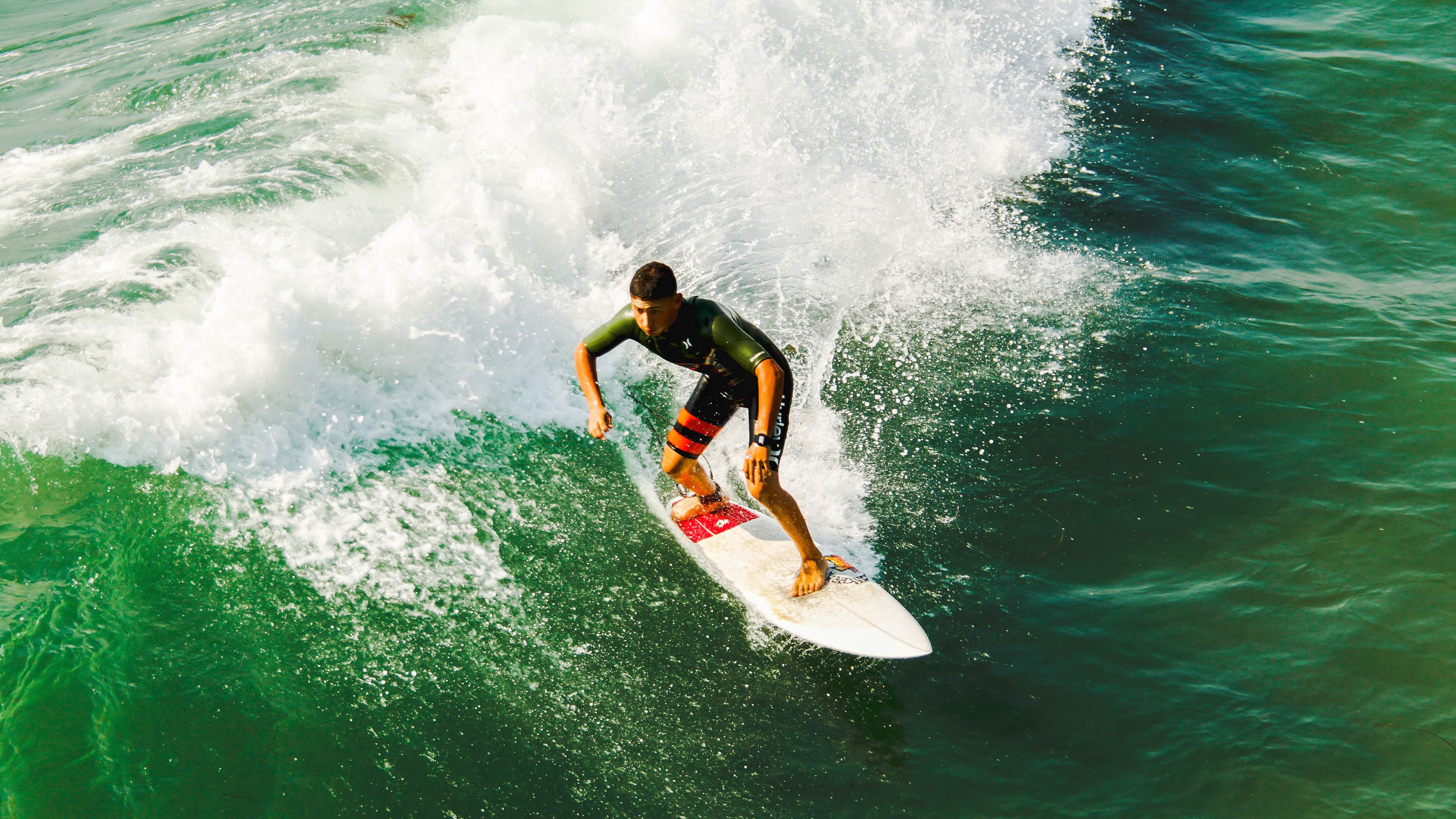 开云体育入口-爆冷！雷诺绝杀迈凯伦的背后，是另一个火到发烫的迈凯伦人